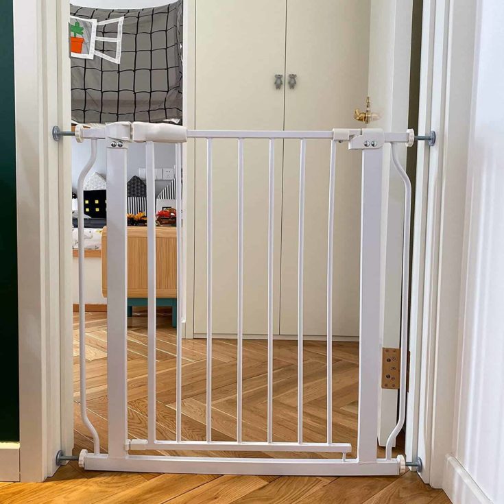 BalanceFrom Easy Walk-Thru Safety Gate for Doorways