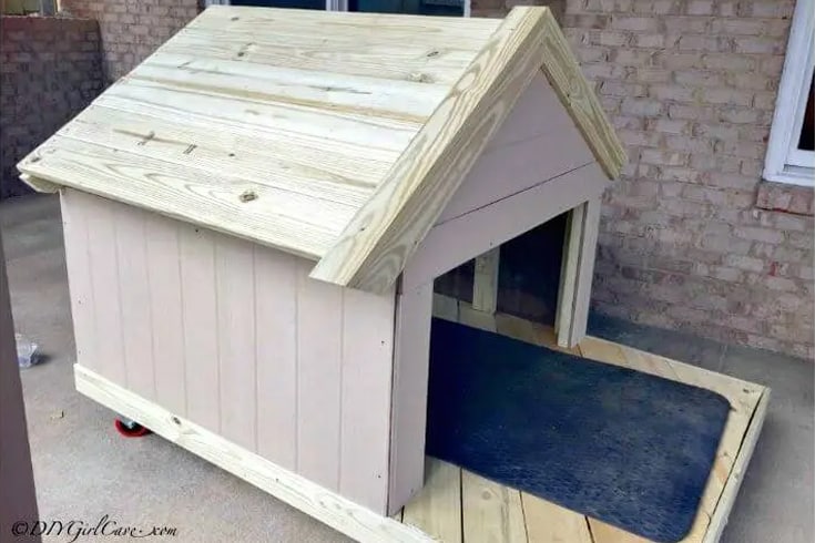 Extended Deck Doghouse