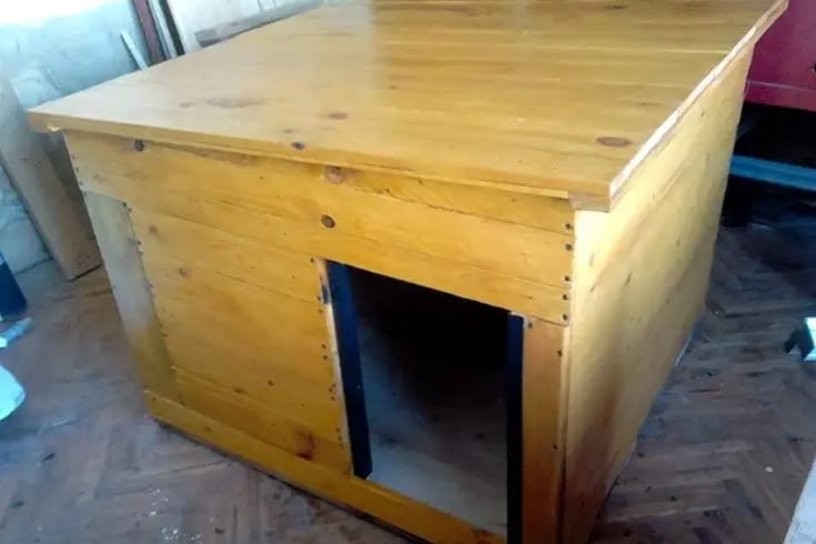 Recycled Pallet Dog House