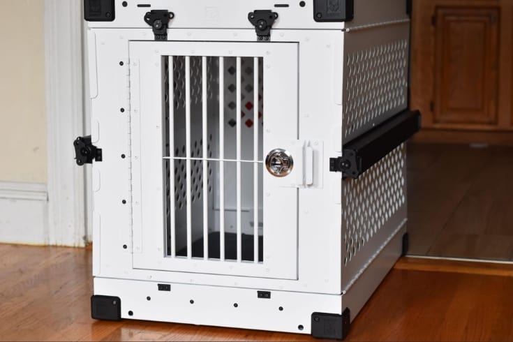 Impact collapsible dog crate